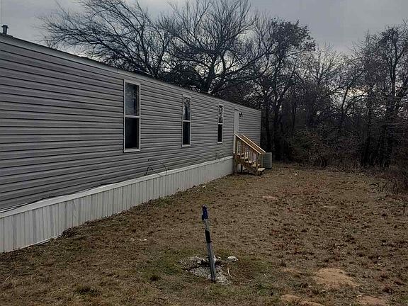 2nd image of 1069 E Ballpark