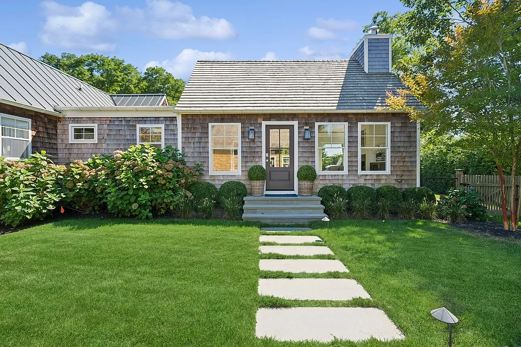 Bridgehampton Prime Location — Photo 4