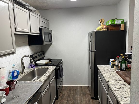 5th image of 1901 Holleman Dr W APT 103