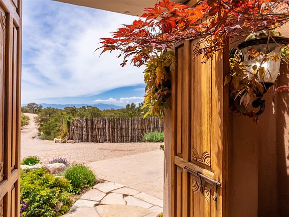 4th image of 8 San Juan Ranch Rd