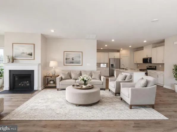 1193 Resort Blvd, Dover, DE 19904