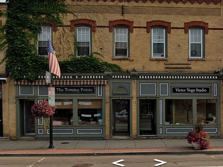 23 E Main St #A — Photo 1