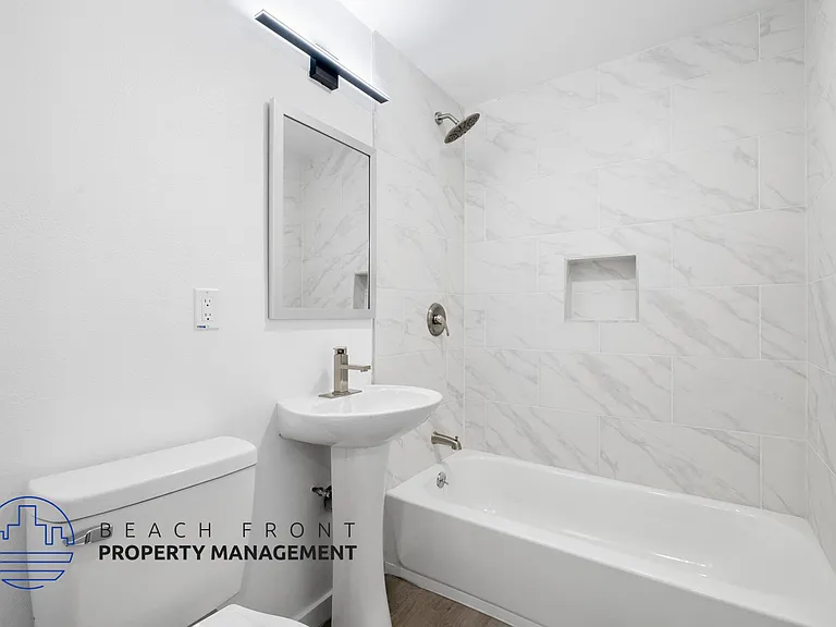 3320 Redondo Beach Blvd — Photo 6