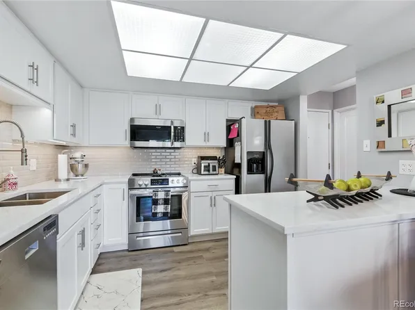 13850 E Marina Dr APT 404, Aurora, CO 80014