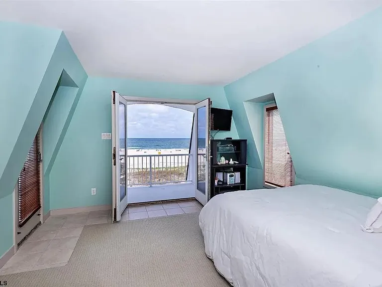 4501 Boardwalk #B — Photo 15