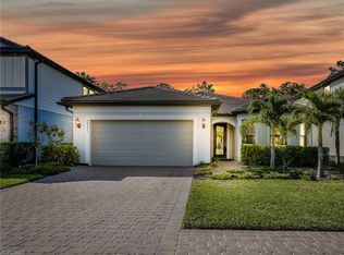 10491 Ventana Ln, Naples, FL 34120