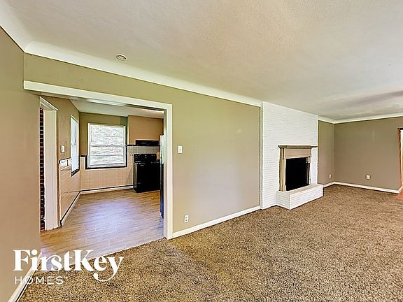 3rd image of 1647 Monticello Dr
