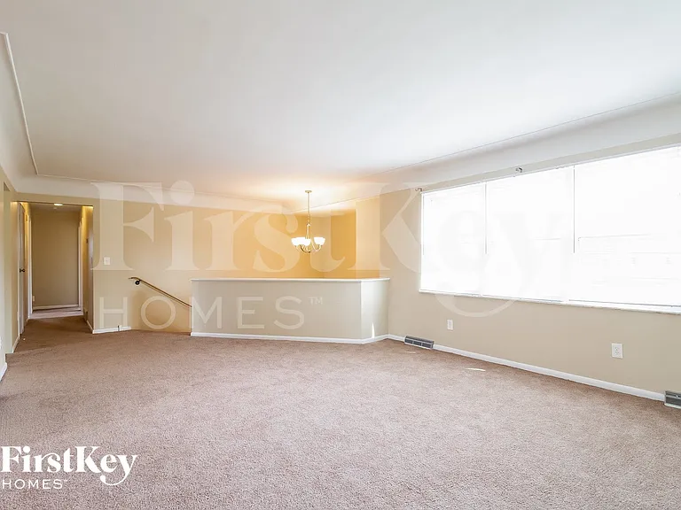 8431 Bluebird Dr — Photo 3