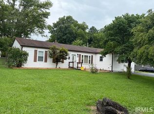 402 & 402-1/2 E Chester Dr, Ellettsville, IN