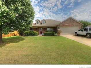 9903 E 98th St N, Owasso, OK 74055