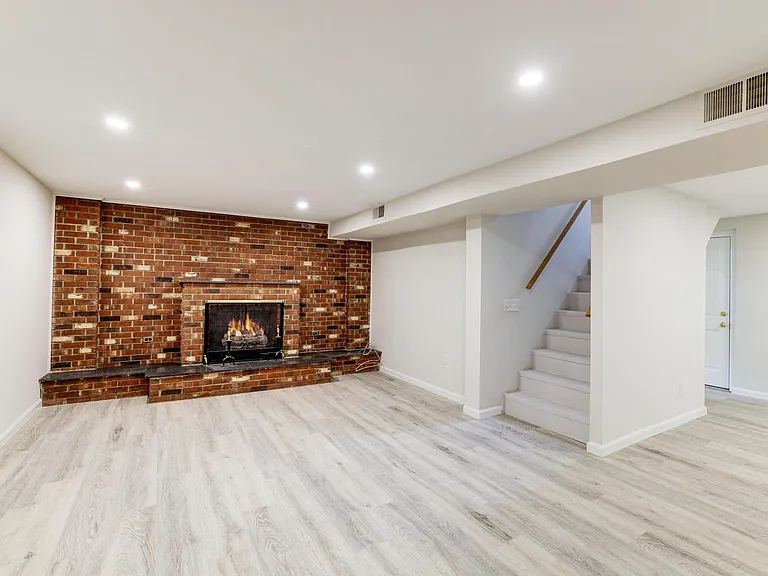 1721 Olney Rd — Photo 12