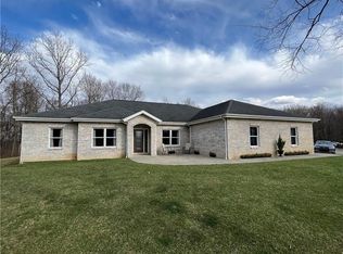 114 Willow Dr, Butler, PA 16002