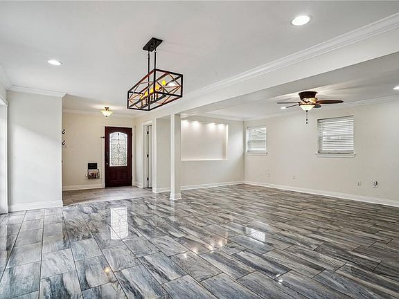 3rd image of 303 Metairie Lawn Dr