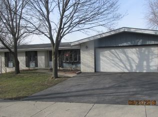 924 Habourn Ct, Waukesha, WI 53189