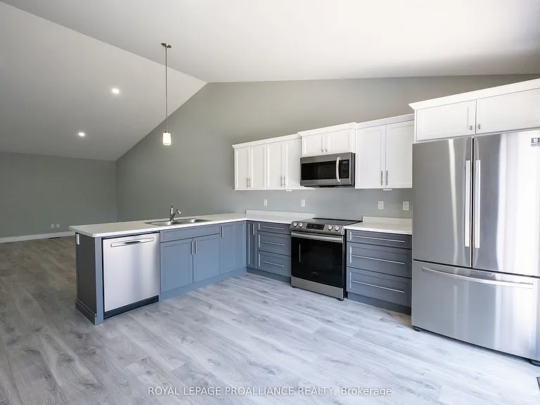 22 Stirling Cres — Photo 14