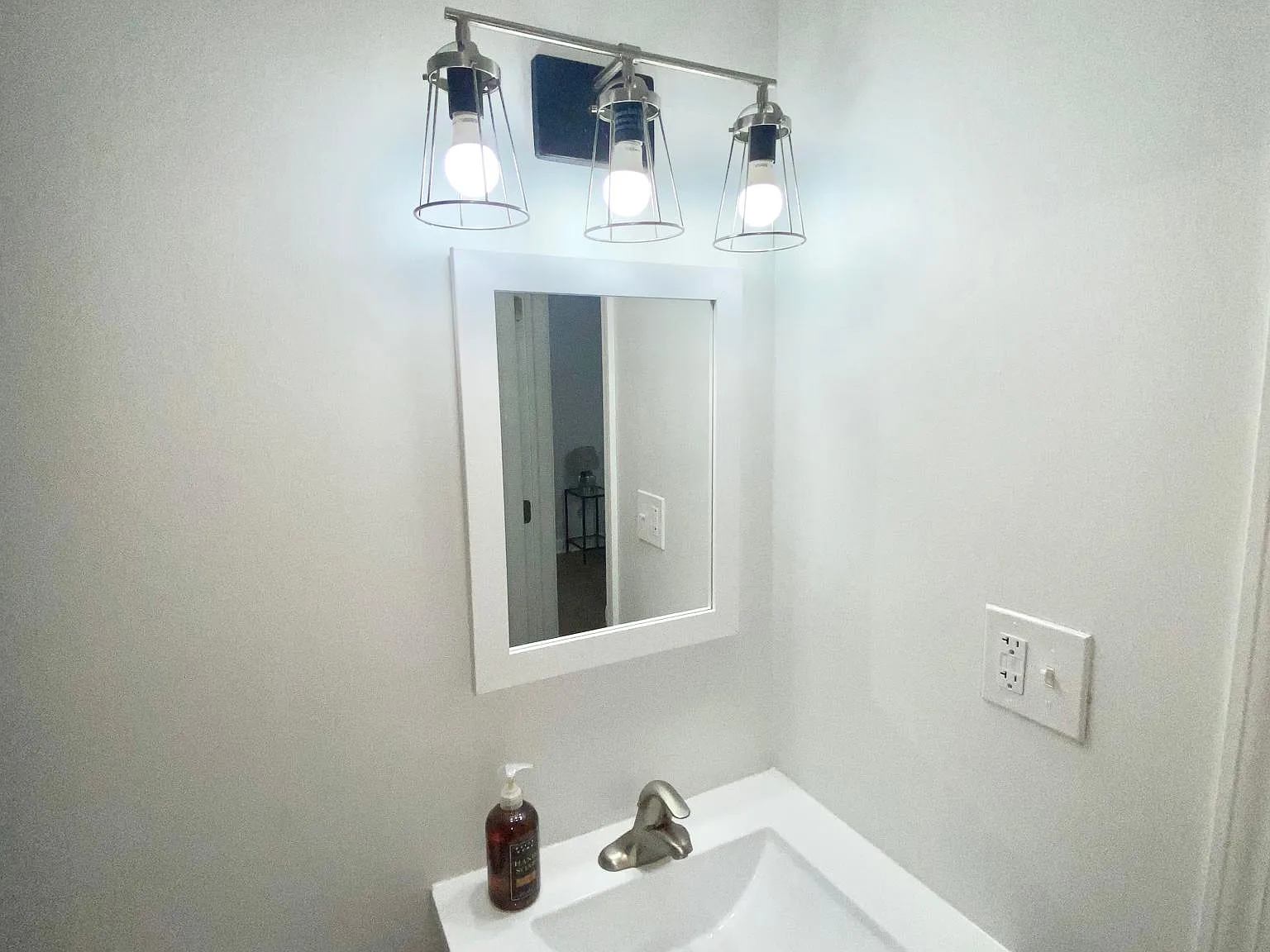 1 bed, 350 sqft, $925 — Photo 4