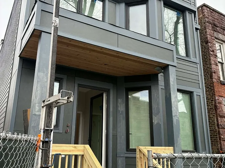 6321 S Eberhart Ave #2 — Photo 2