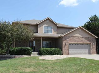 1677 Kingwood Dr, Manhattan, KS 66502