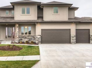 1624 S 207th St, Elkhorn, NE 68022