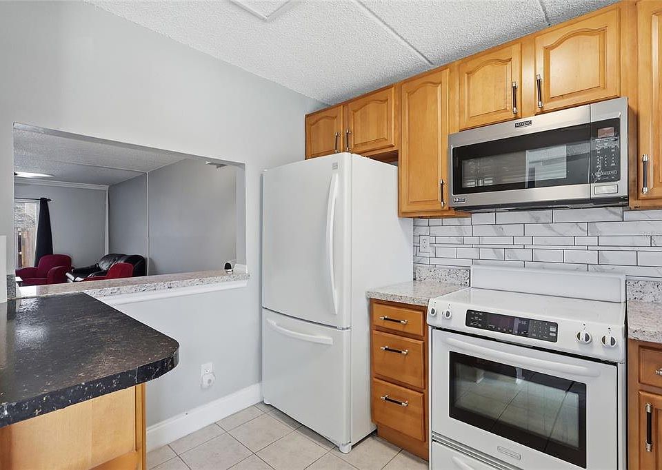 1st image of 2862 Somerset Park Dr #2862
