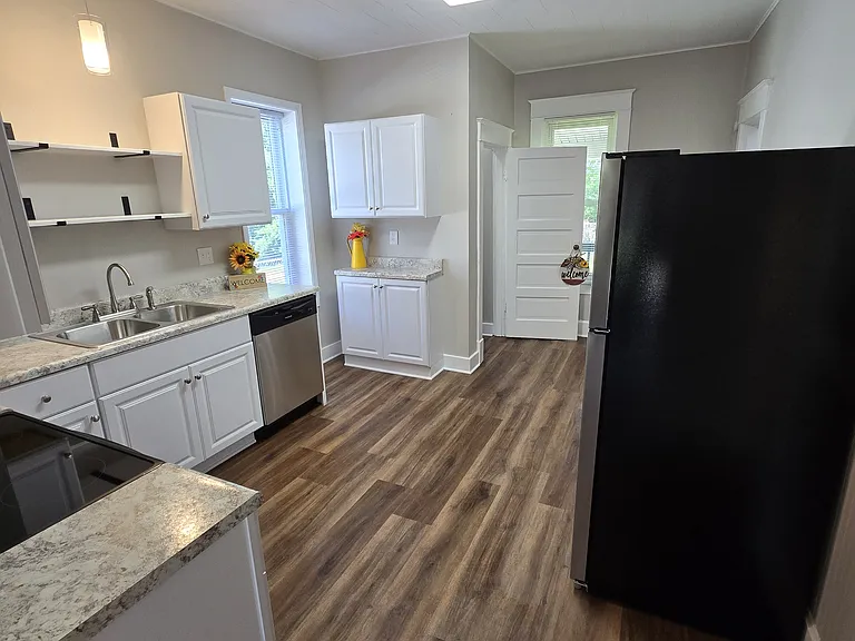 3532 Fullerton Ave — Photo 42