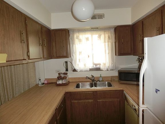 5th image of 5237 James Ln APT 1217