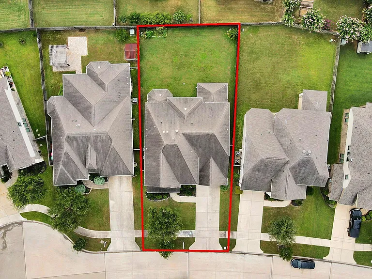 2210 Captain Davis Dr — Photo 31