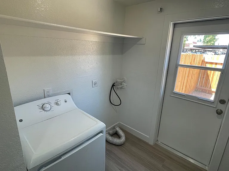 56 W 9th Pl — Photo 15