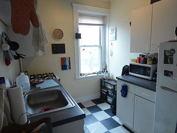 4th image of 56 Charlesgate E #143C