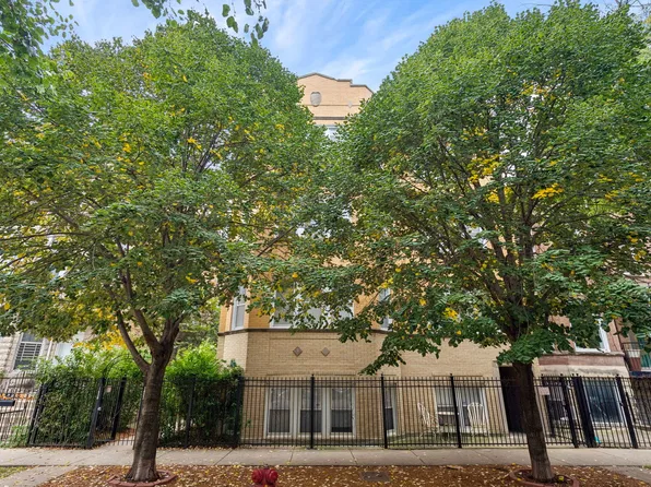 1430 N Maplewood Ave APT 402, Chicago, IL 60622