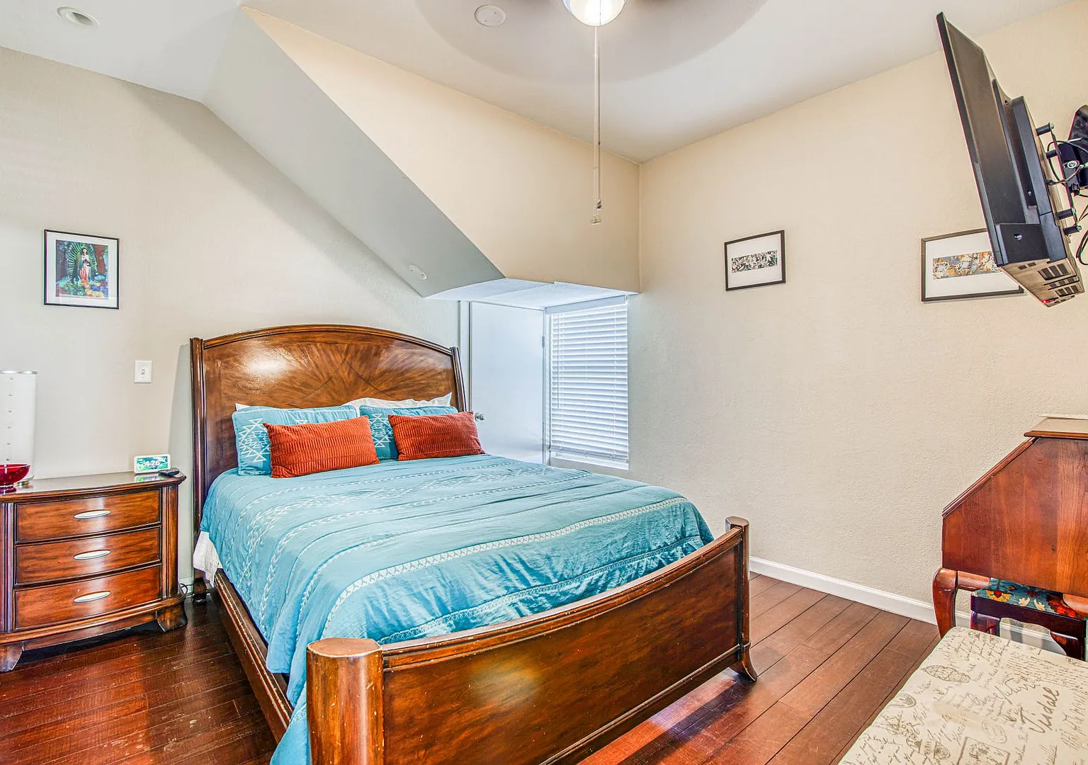 702 Myrtle Ave. — Photo 2