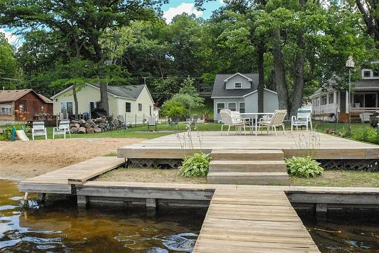 11480 Patterson Lake Dr photo 1