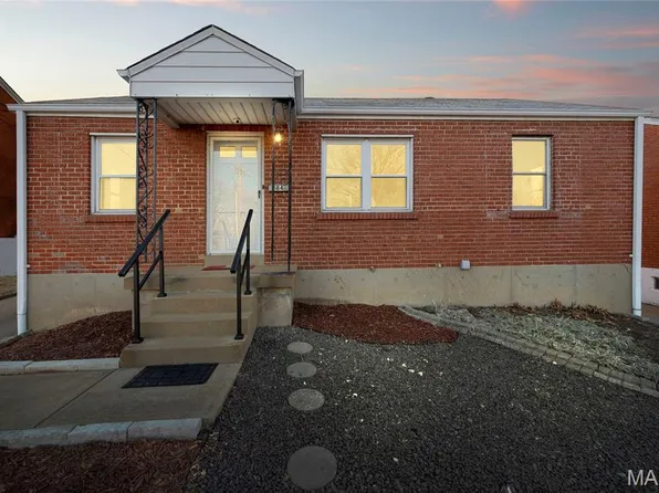 84 S Laclede Station Rd, Saint Louis, MO 63119