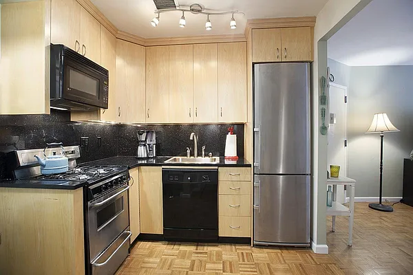 Sold by Space Marketing Shop | media 12