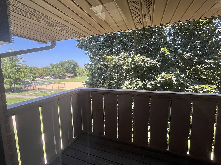 5 Cedar Ct #18 — Photo 12