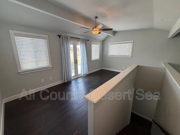 621 8th St — Photo 39