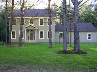 14 Caitlyn Dr, Queensbury, NY 12804