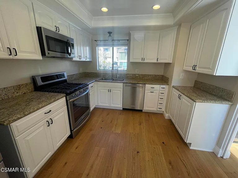 1174 S Westlake Blvd #E — Photo 6