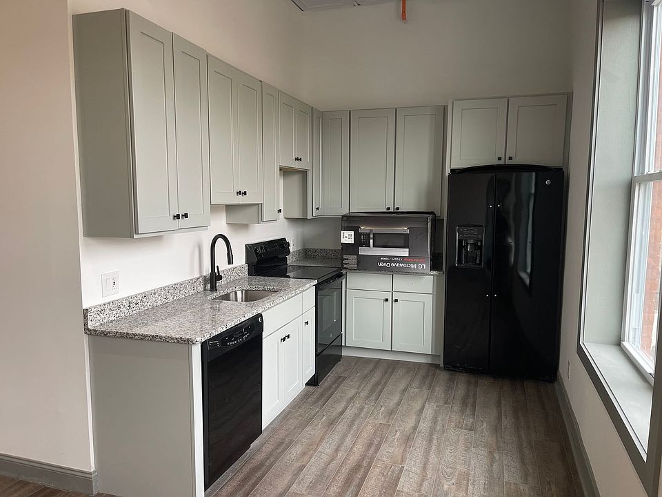 1st image of 2 W Washington Ave #302