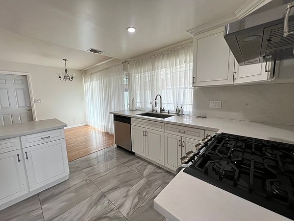 2nd image of 3587 Sweetwood St