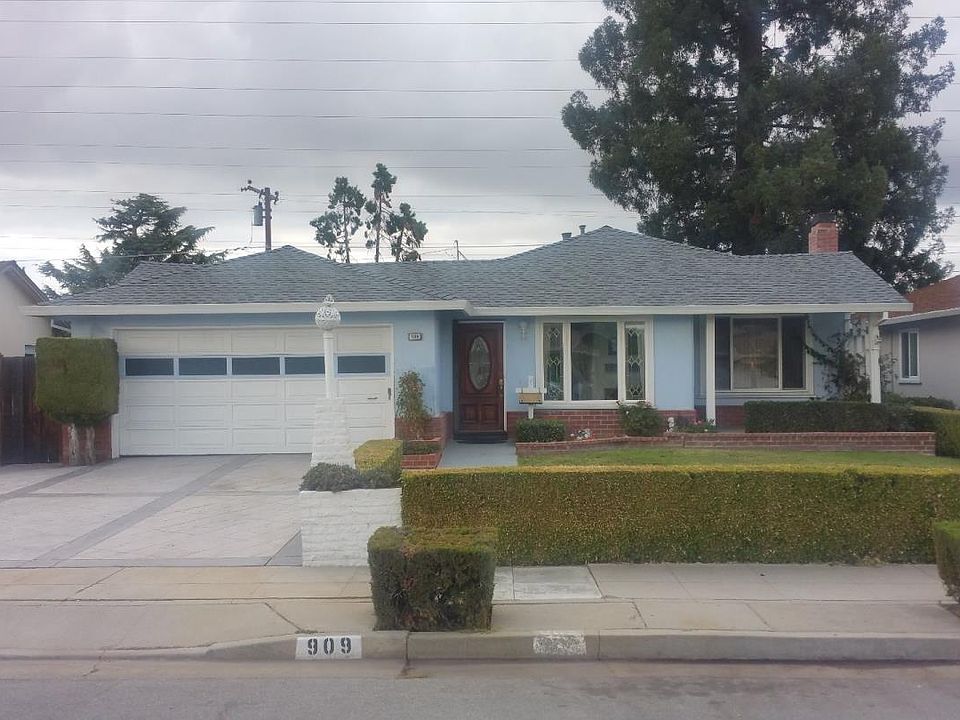 1st image of 909 Cambridge Ave