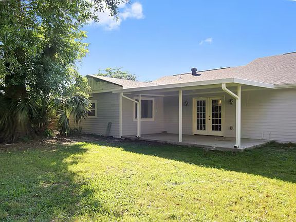 3rd image of 4654 Stephen Girard Ave