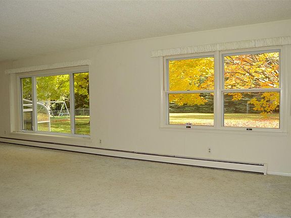 3rd image of 3784 Vista Park