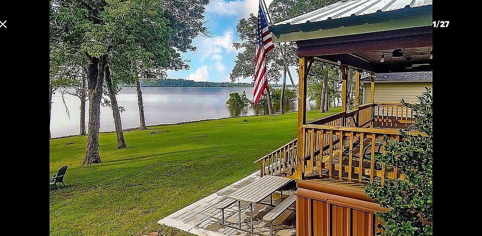 1st image of 199 Paradise Dr