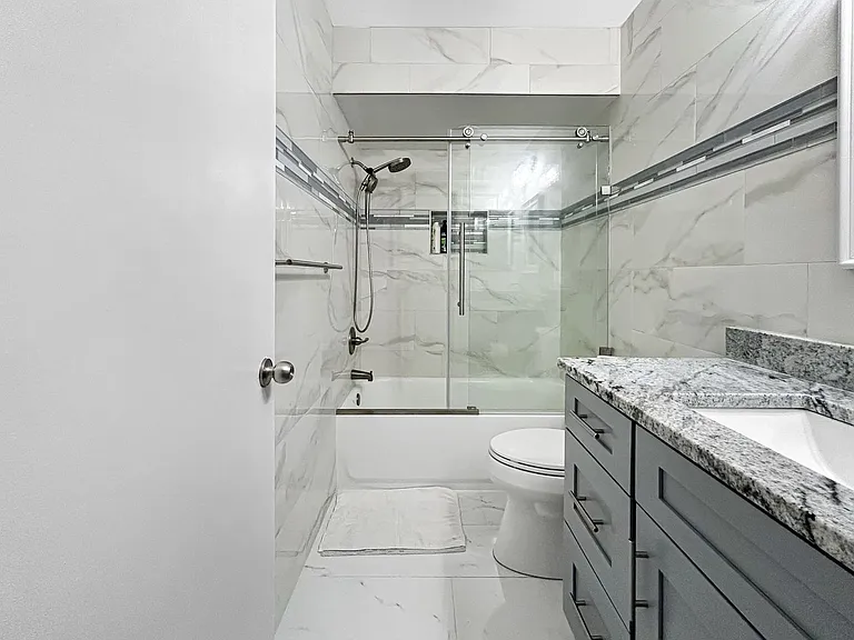 2140 Corbin Pl #F — Photo 14