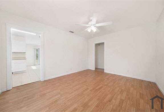 2nd image of 3090 34th Ave