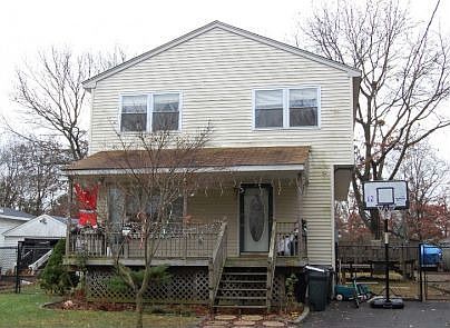 1st image of 42 Fairway Ln