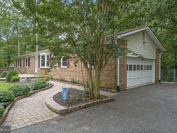 3rd image of 26755 Yowaiski Mill Rd