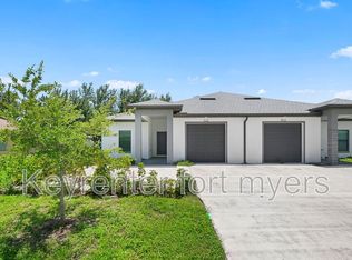 528 SE 6th St, Cape Coral, FL 33990