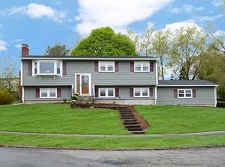 25 Eisenhower Rd, Peabody, MA 01960
